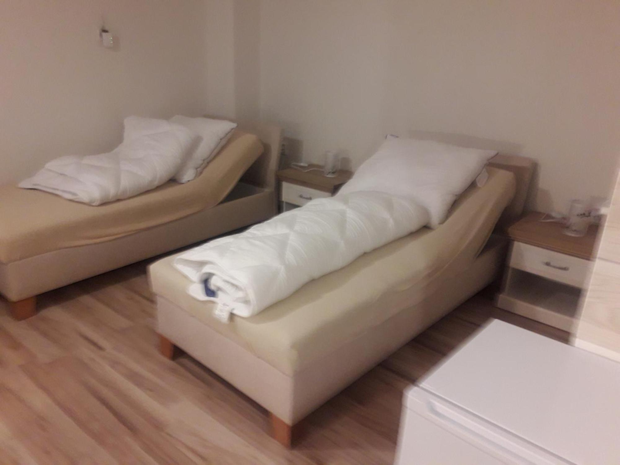 Turisticka Ubytovna Hotel Divin Bagian luar foto